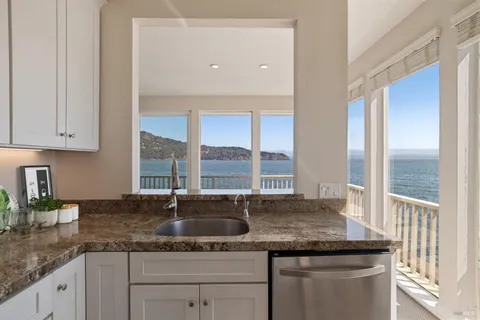 $6,877,000 | 2002 Paradise Drive, Tiburon, CA 94920