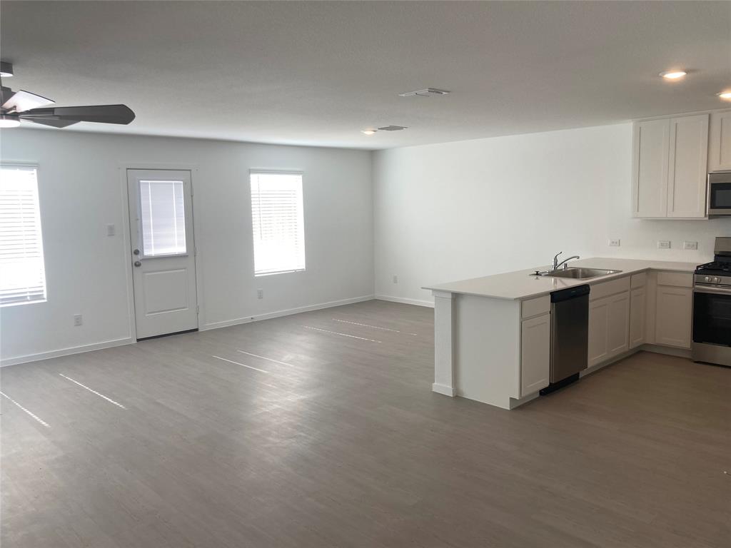 1520 Elliott Road Howe, TX 75459 - Photo 14 of 29 an empty room with windows