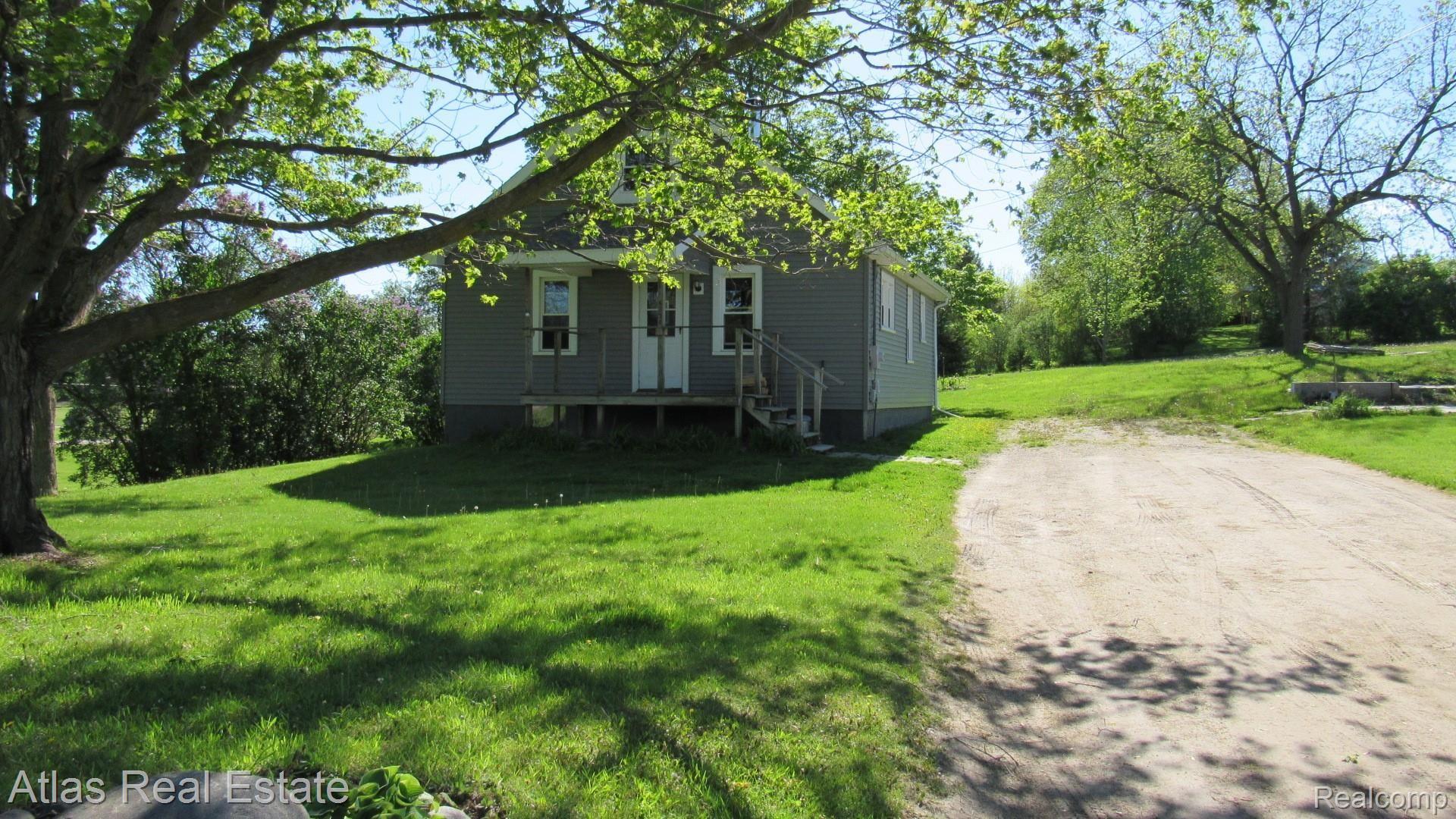 4234 Atlas Road Davison, MI 48423 - Photo 8 of 16 IMG_1189.JPG