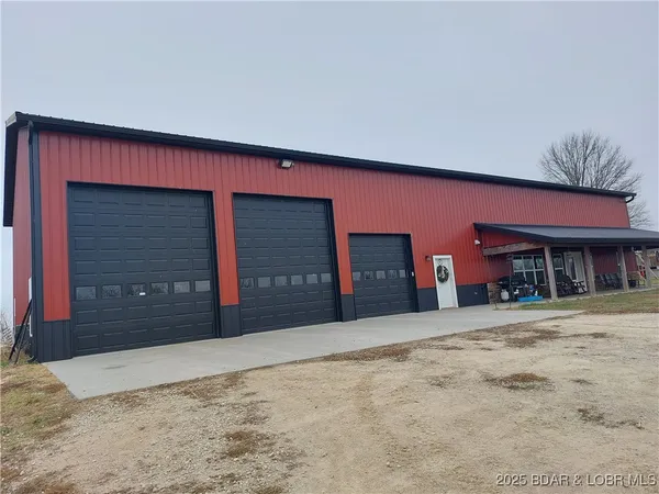 $1,100,000 | 6565-6567 Jay Bird Road, Florence, MO 65329