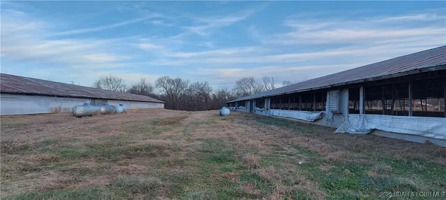 $1,100,000 | 6565-6567 Jay Bird Road, Florence, MO 65329