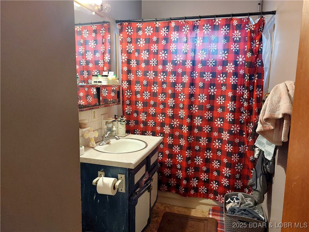 6565-6567 Jay Bird Road Florence, MO 65329 - Photo 52 of 70 Full bathroom in 2nd home.