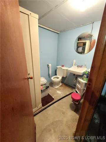 $1,100,000 | 6565-6567 Jay Bird Road, Florence, MO 65329