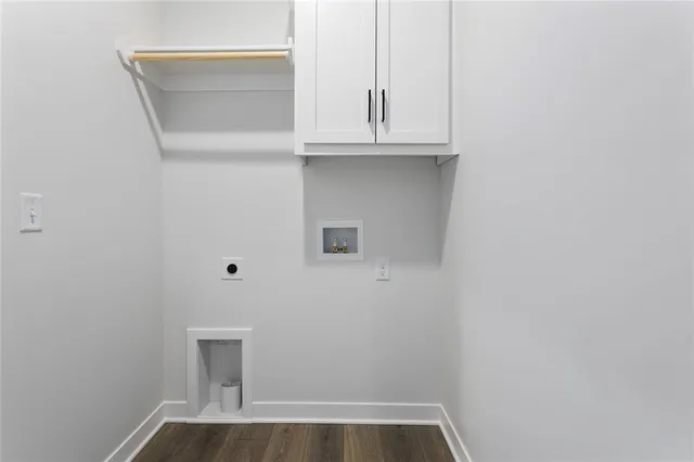 $479,900 | 110 Woodland Avenue, Lone Jack, MO 64070