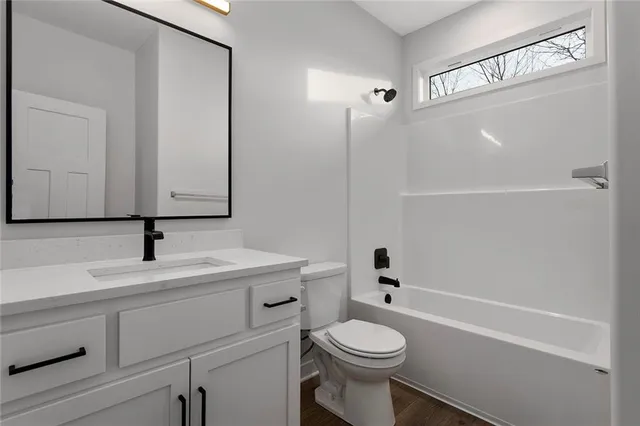 $479,900 | 110 Woodland Avenue, Lone Jack, MO 64070