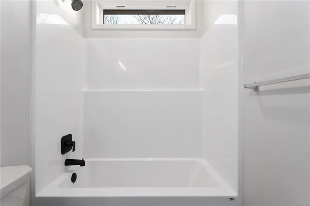 $479,900 | 110 Woodland Avenue, Lone Jack, MO 64070