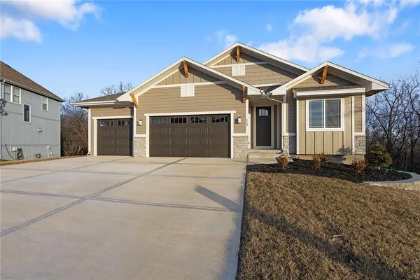 $463,000 | 110 Woodland Avenue, Lone Jack, MO 64070