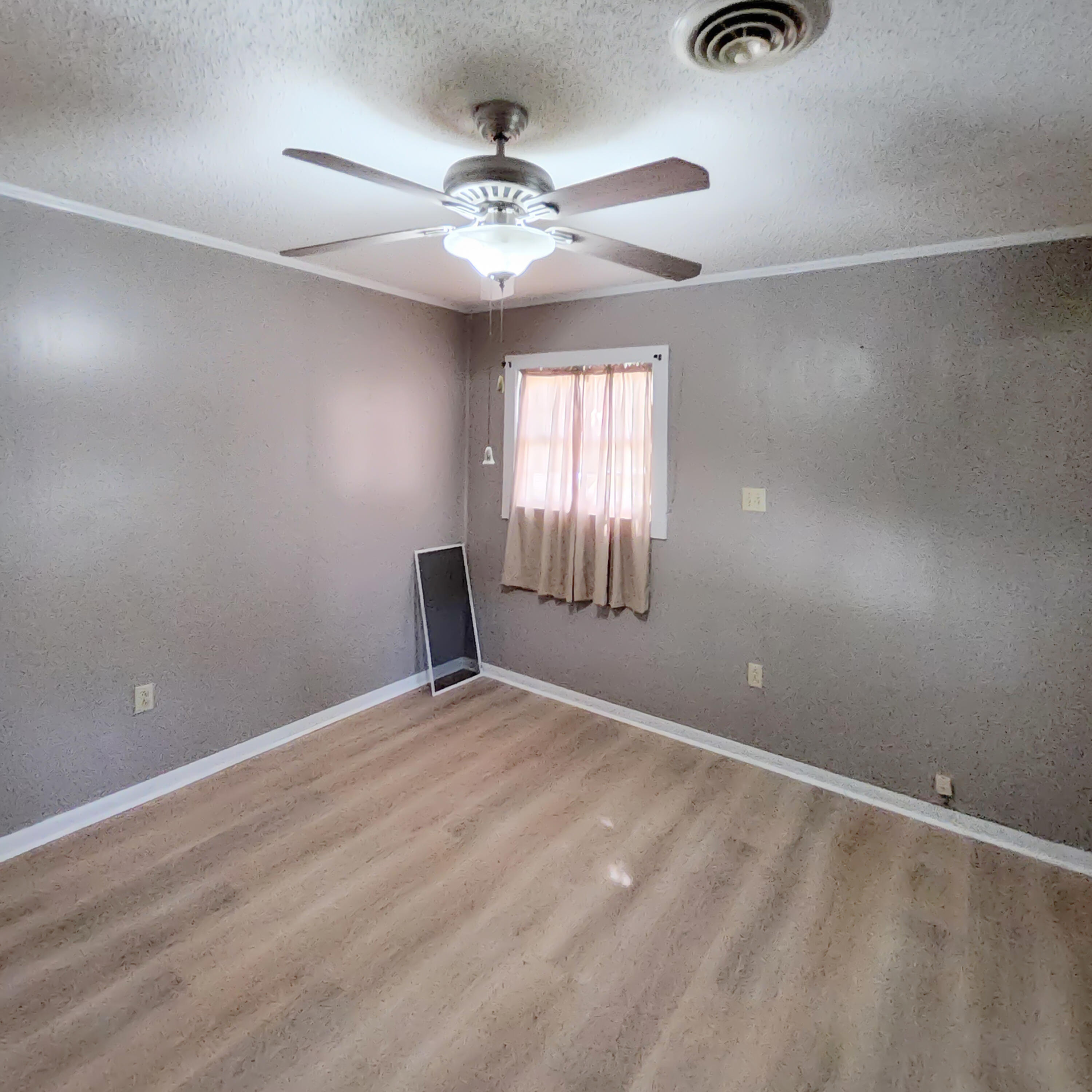 1201 Crescent Street Summerton, SC 29148 - Photo 19 of 24 20250603_103123