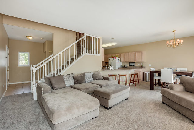 219 Larsdotter Lane Geneva, IL 60134 - Photo 5 of 16