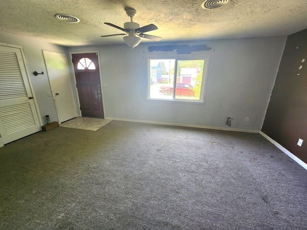 149 Croyden Terrace Springfield, MA 01104 - Photo 14 of 18 Gallery Image 14
