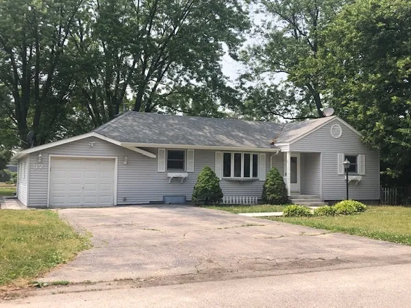 $2,650 | 32 Heather Drive, Crystal Lake, IL 60014