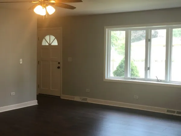 $2,650 | 32 Heather Drive, Crystal Lake, IL 60014