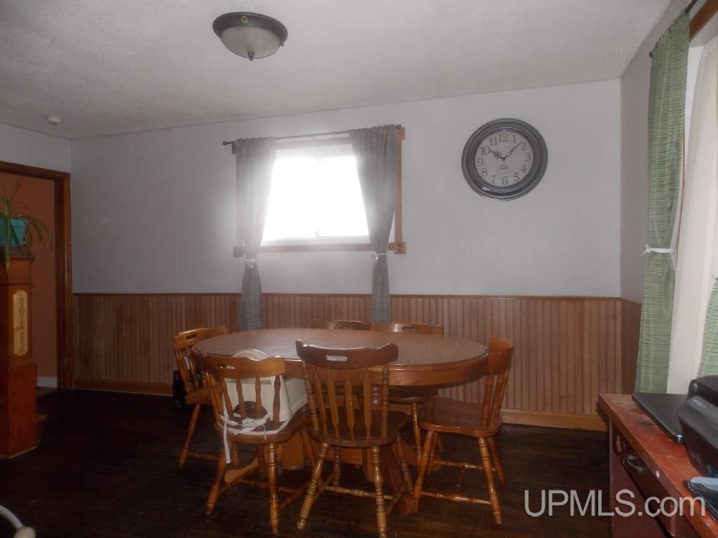 421 Lyons Street Baraga, MI 49908 - Photo 5 of 18