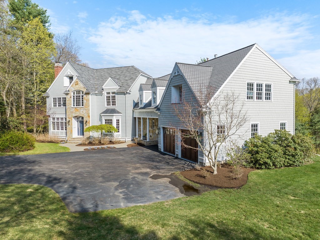 10 Forest Hill Road Wayland, MA 01778 - Photo 41 of 41 a view of a yard in front of a house with plants and large tree