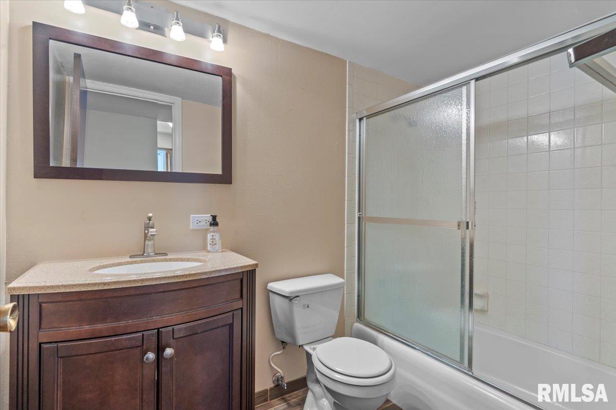 1921 Jeanette Lane, Unit 8 Springfield, IL 62702 - Photo 12 of 21 Gallery Image 12