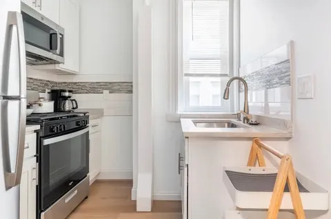 $2,800 | 131 Park Drive, Unit 3, Boston, MA 02215