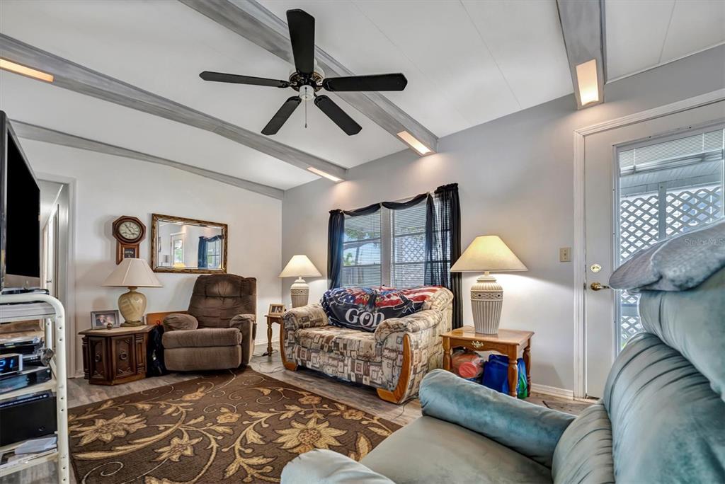 122 East St Annes Circle Apollo Beach, FL 33572 - Photo 8 of 32