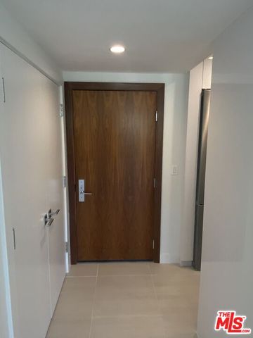 $5,500 | 838 North Doheny Drive, Unit 1404, West Hollywood, CA 90069