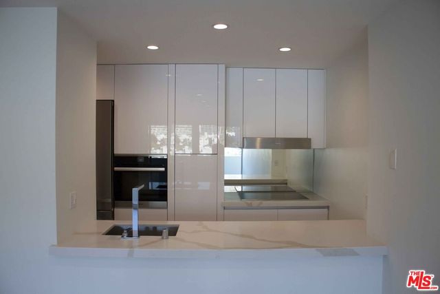 $5,500 | 838 North Doheny Drive, Unit 1404, West Hollywood, CA 90069