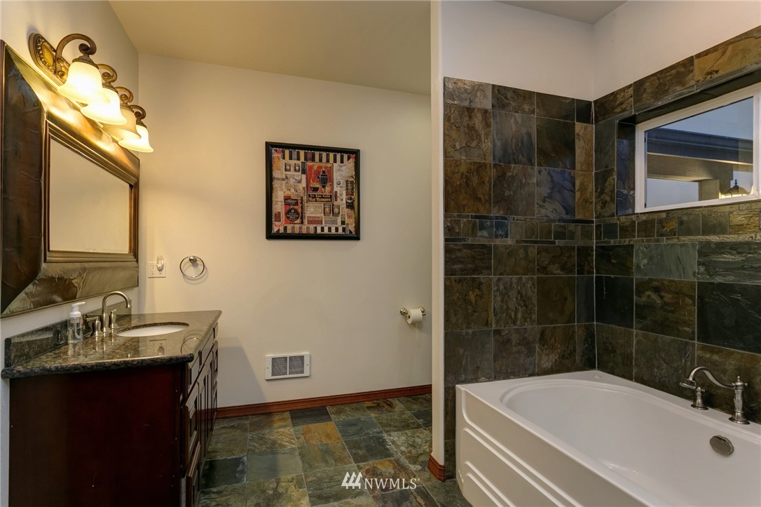 3549 Robertson Road Bellingham, WA 98226 - Photo 19 of 25 Gallery Image 19