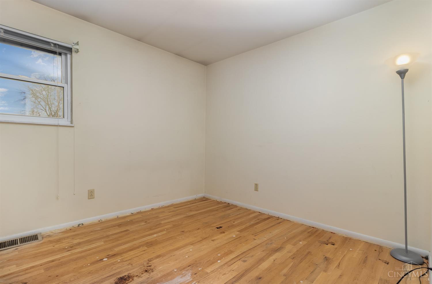 1529 8 Mile Road Cincinnati, OH 45255 - Photo 22 of 39 Gallery Image 22
