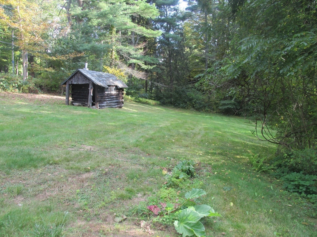 366 Southbridge Road Warren, MA 01083 - Photo 11 of 42