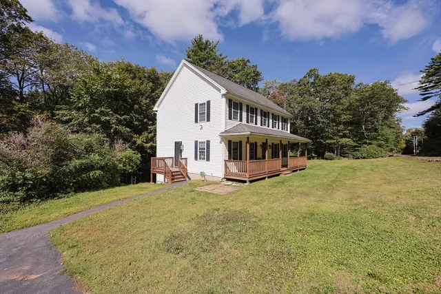 $425,000 | 366 Southbridge Road, Warren, MA 01083