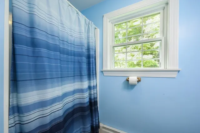 $425,000 | 366 Southbridge Road, Warren, MA 01083