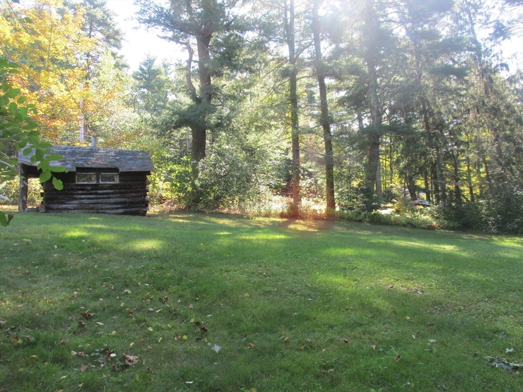 366 Southbridge Road Warren, MA 01083 - Photo 7 of 42