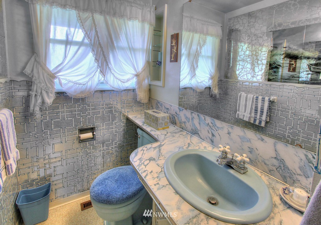 7905 Leschi Road Southwest Lakewood, WA 98498 - Photo 11 of 15 Gallery Image 11