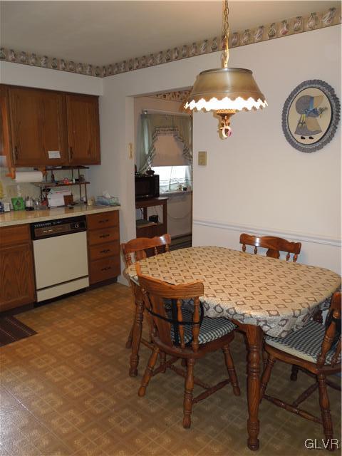 5440 Lanark Road Center Valley, PA 18034 - Photo 6 of 16 Gallery Image 6