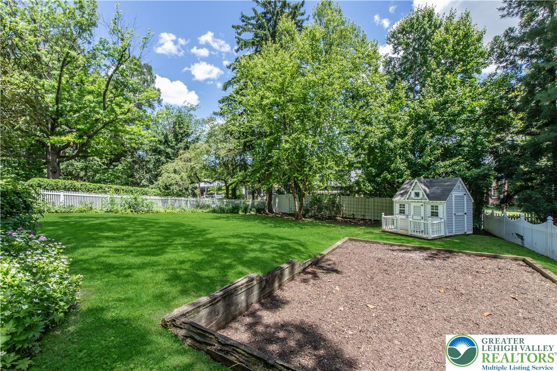 1942 Sycamore Street Bethlehem, PA 18017 - Photo 67 of 74