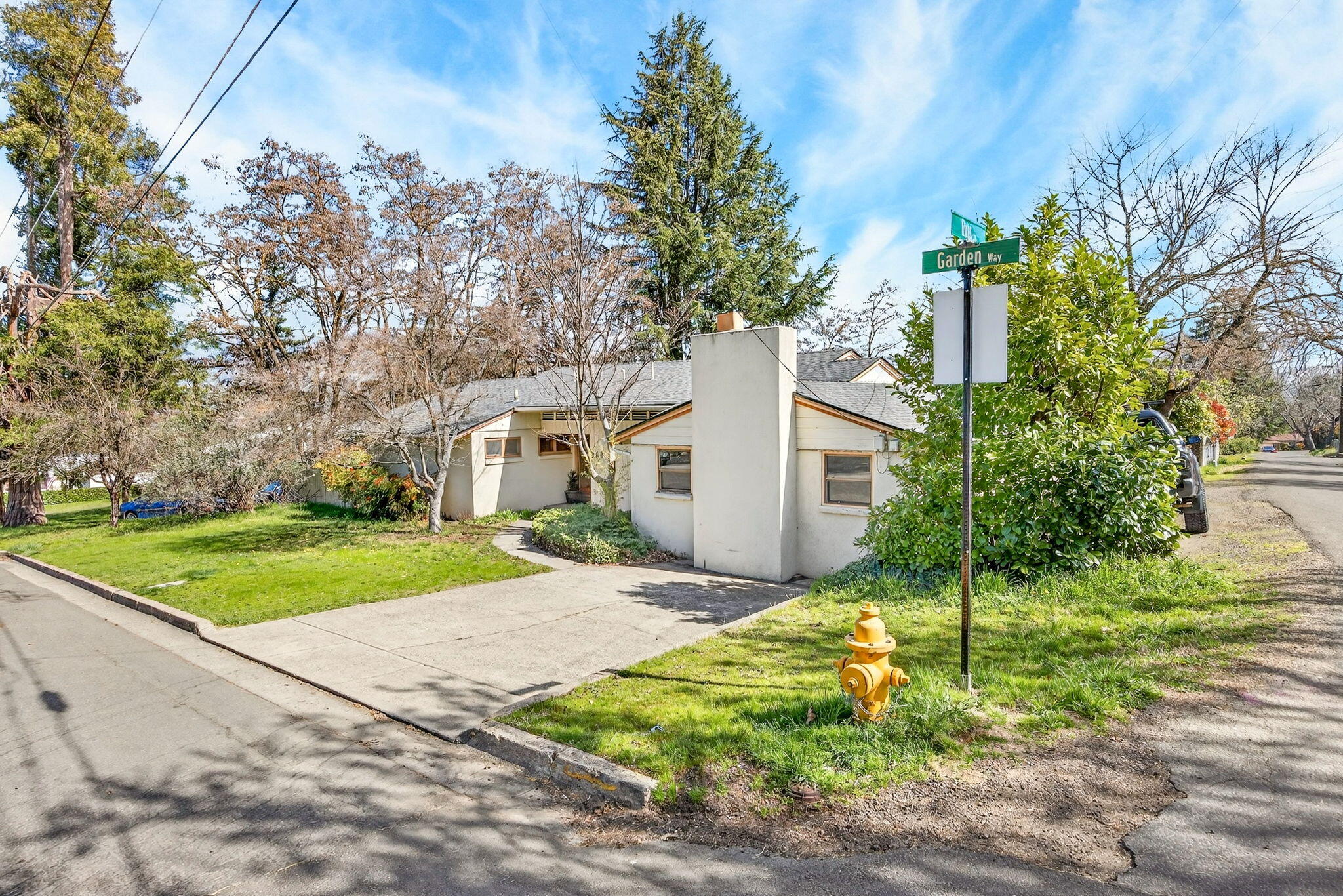 968 Garden Way Ashland, OR 97520 - Photo 16 of 58 ApxGW00005