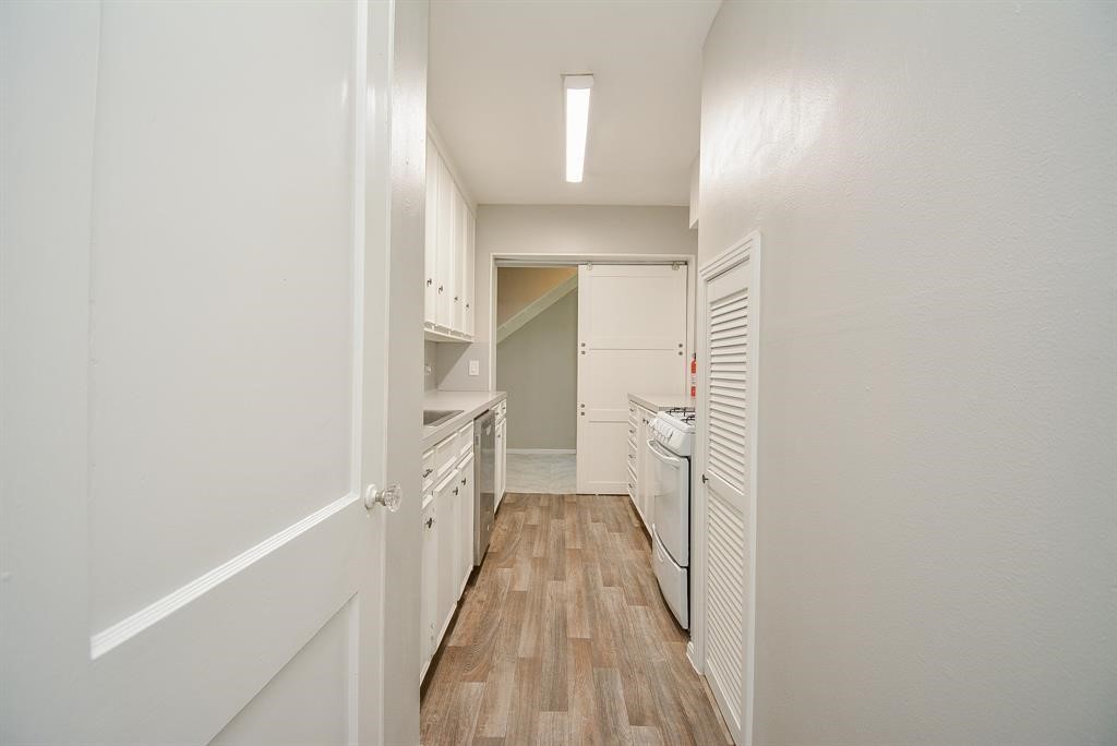 2718 Wroxton Road, Unit 3 Houston, TX 77005 - Photo 18 of 21