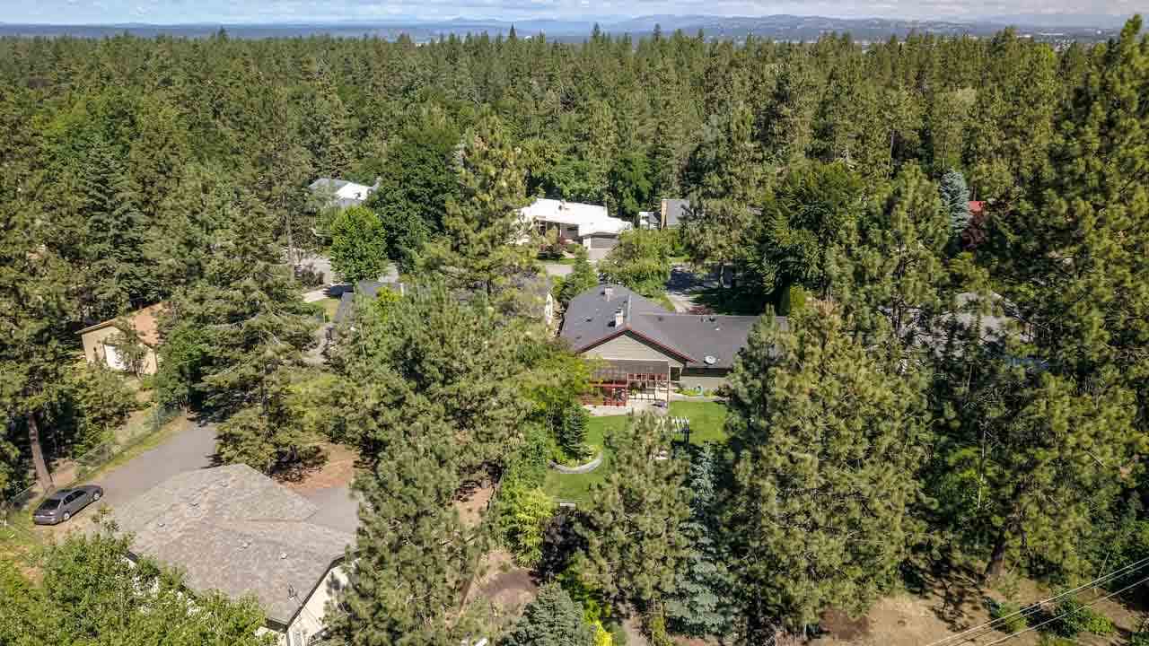 1532 East Pinecrest Road Spokane, WA 99203 - Photo 2 of 20 Gallery Image 2