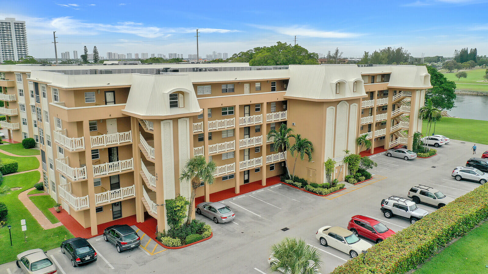 308 Golfview Road, Unit 403 North Palm Beach, FL 33408 - Photo 5 of 37 04_Aerial_4_mls