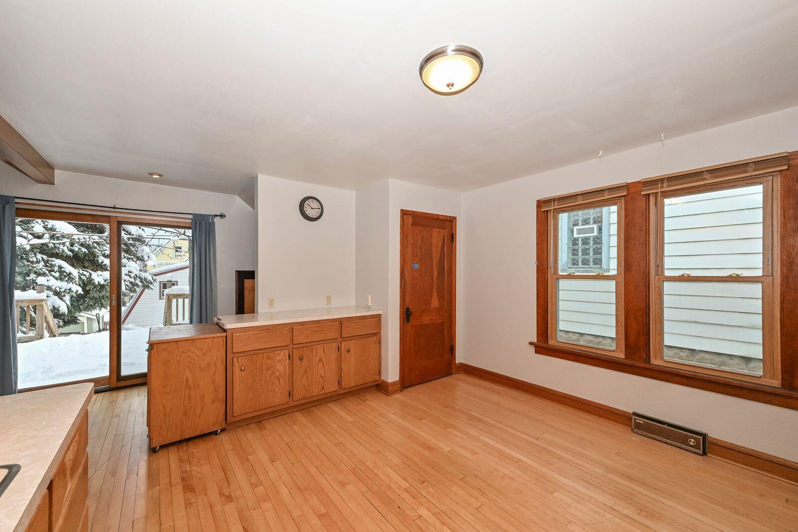 2824 South Lenox Street Milwaukee, WI 53207 - Photo 15 of 35 Sliding Doors to Deck