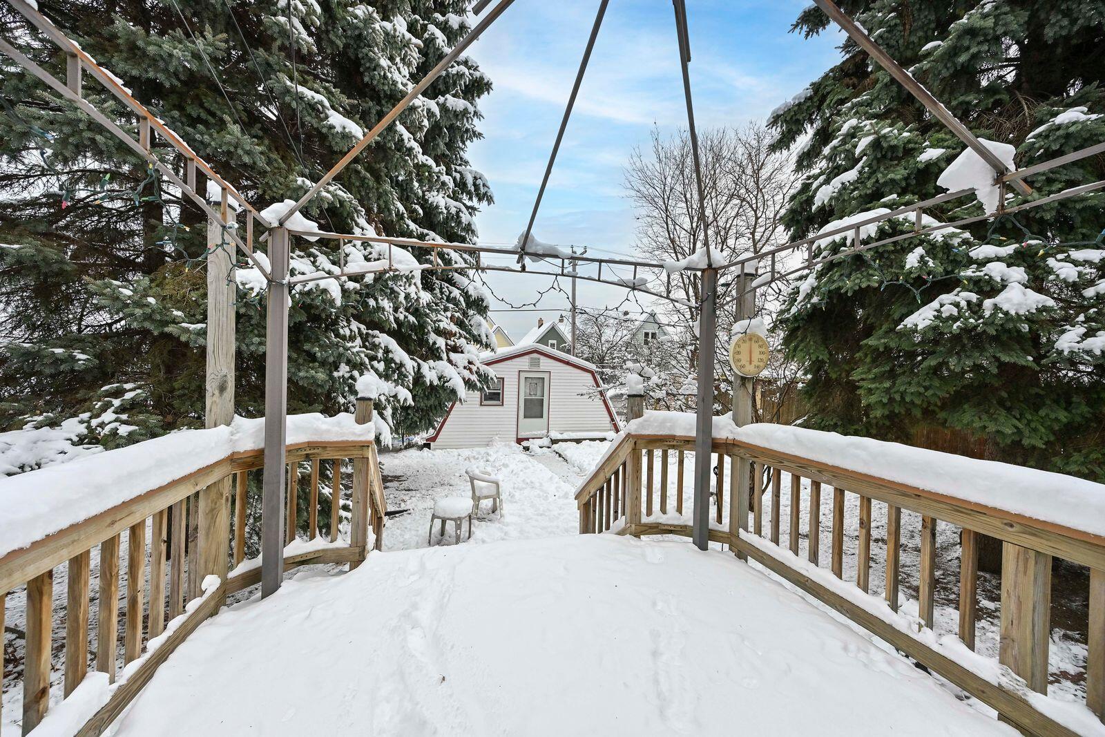 2824 South Lenox Street Milwaukee, WI 53207 - Photo 27 of 35 Deck Painted Fall 2025