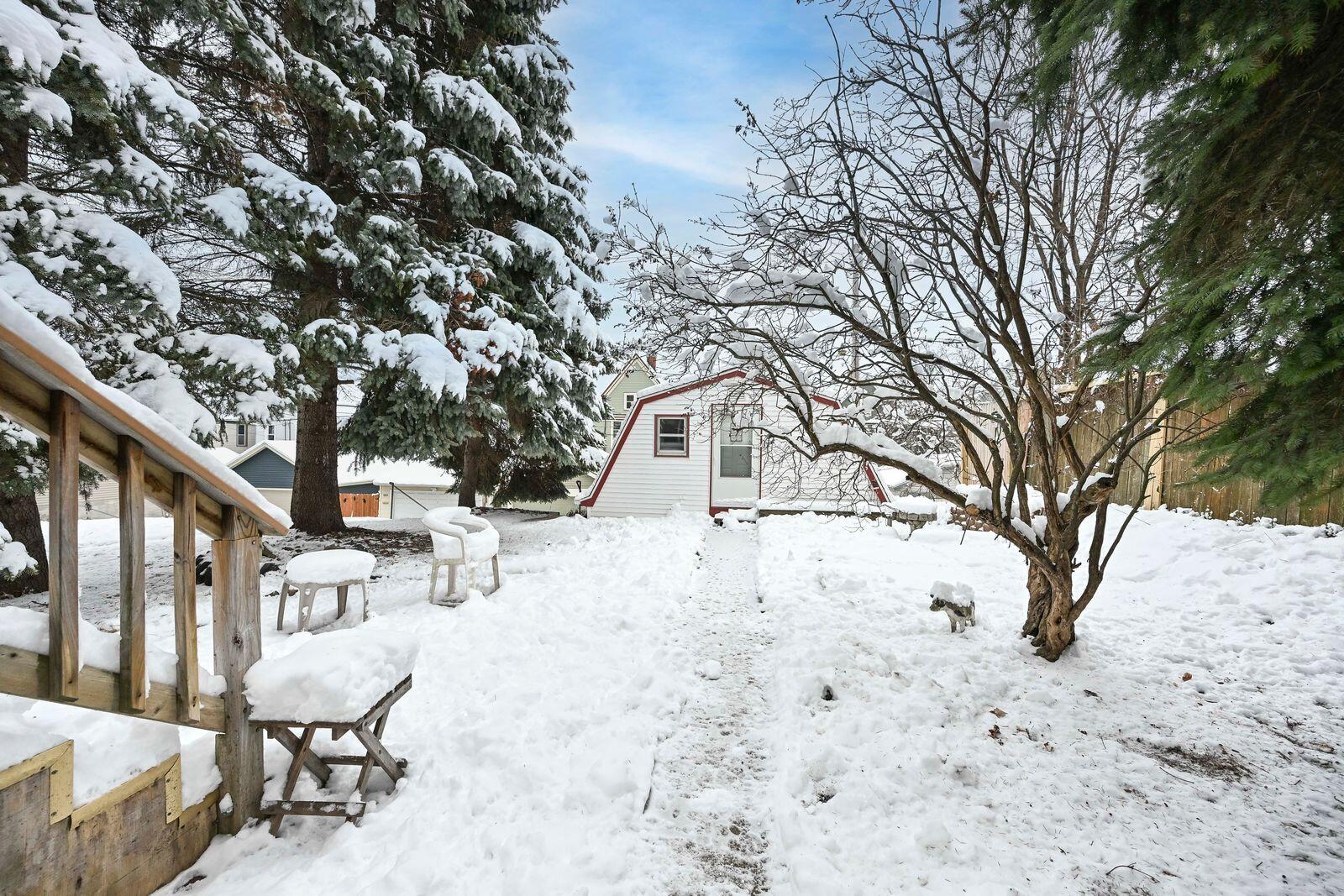 2824 South Lenox Street Milwaukee, WI 53207 - Photo 32 of 35 Back Yard