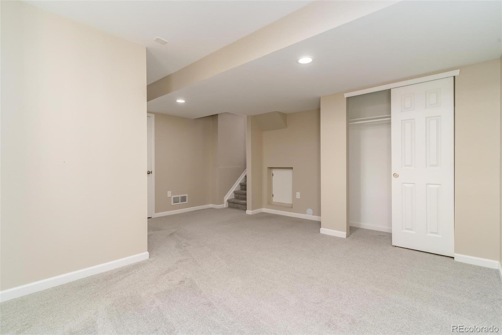 9735 Saybrook Street Highlands Ranch, CO 80126 - Photo 12 of 34 Gallery Image 12