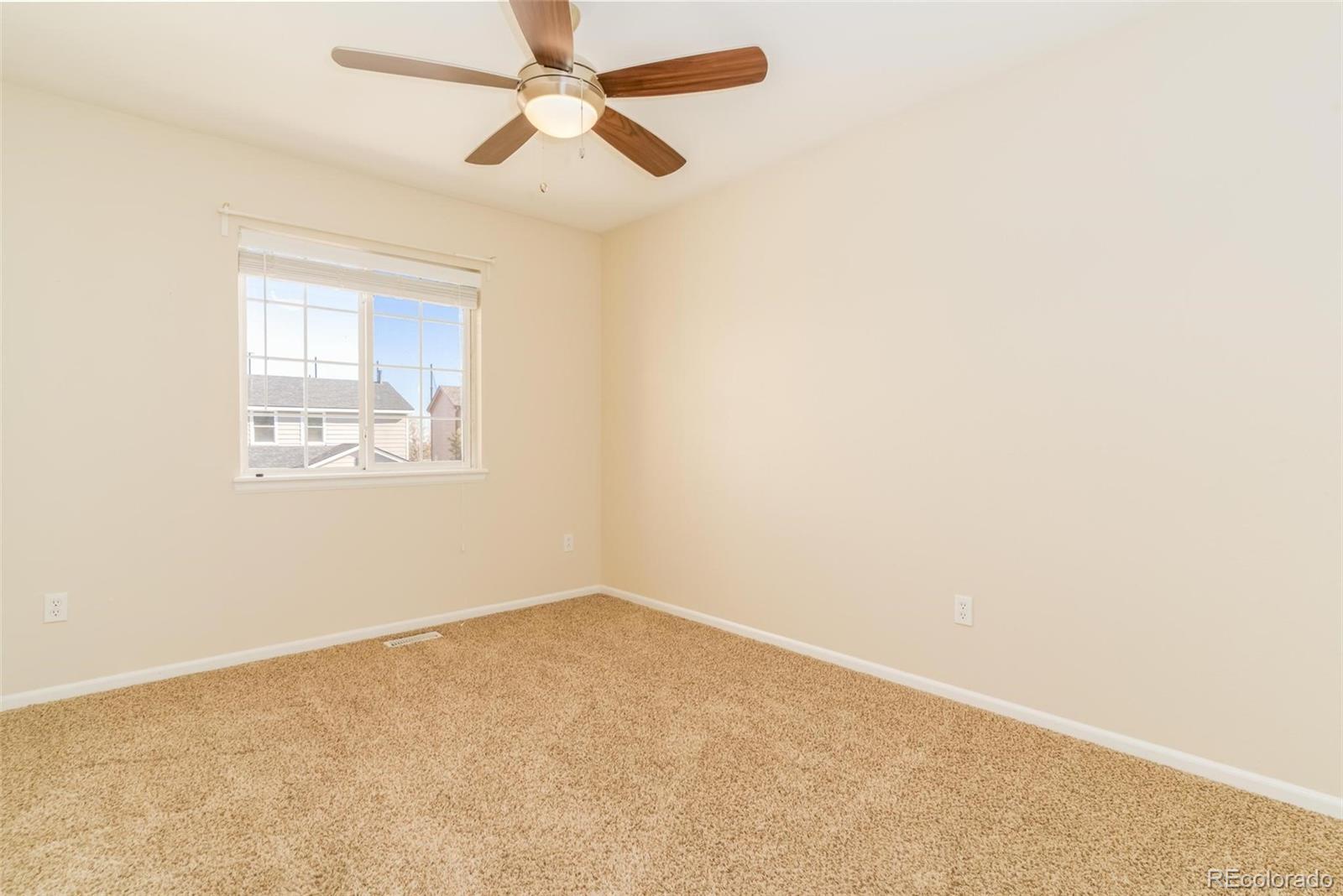 9735 Saybrook Street Highlands Ranch, CO 80126 - Photo 5 of 34 Gallery Image 5