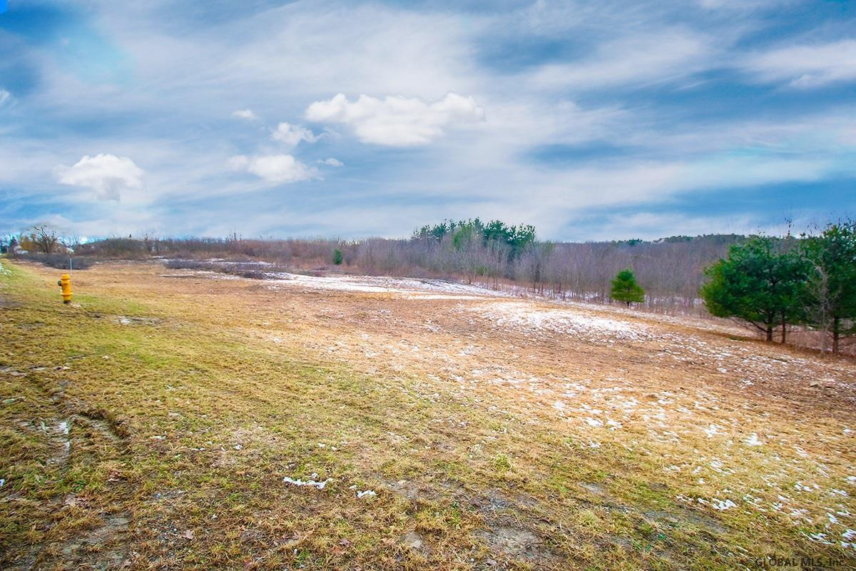 37 Staniak Road Halfmoon, NY 12118 - Photo 22 of 26 Photo 23