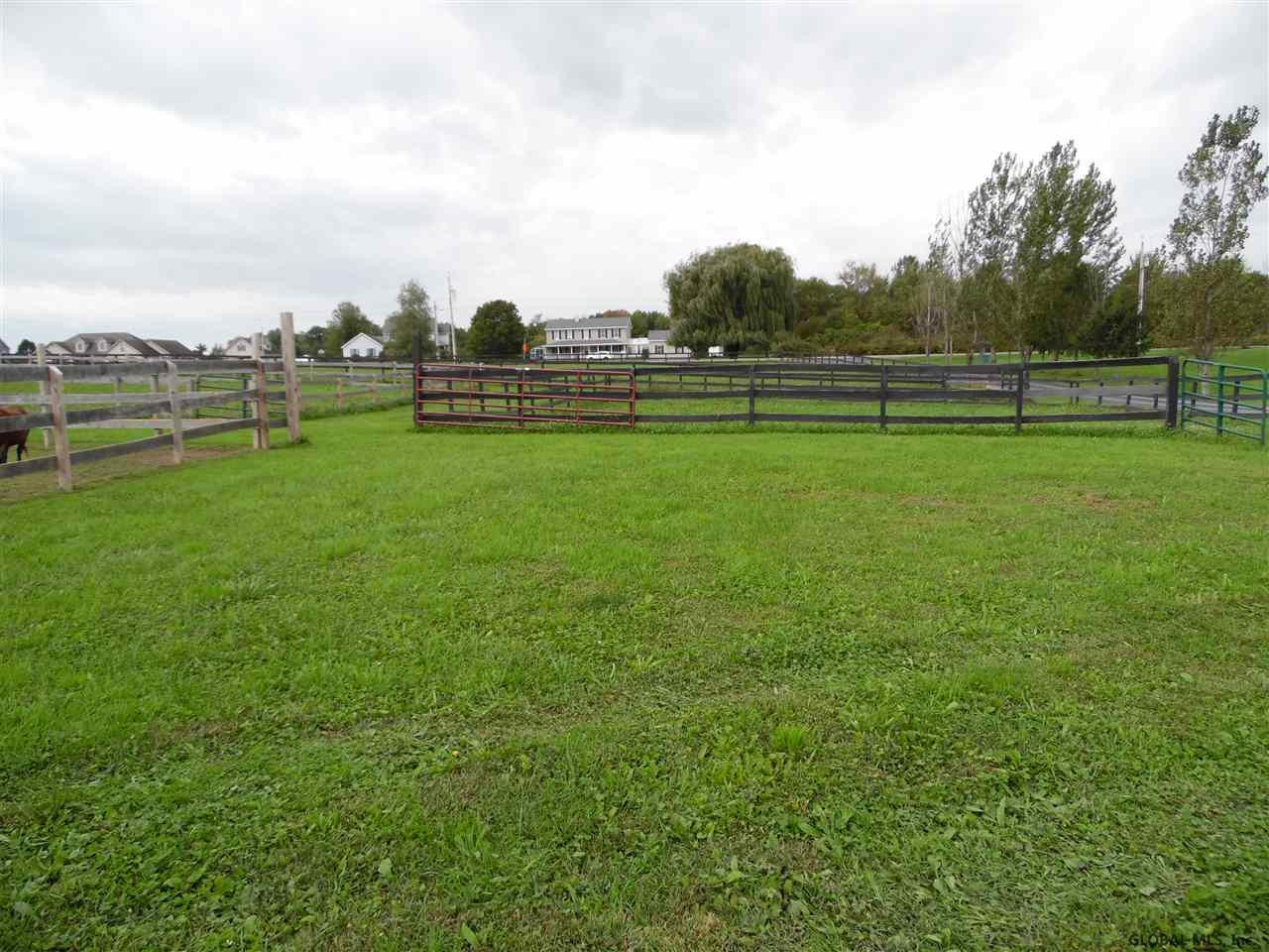 37 Staniak Road Halfmoon, NY 12118 - Photo 6 of 26 Photo 7