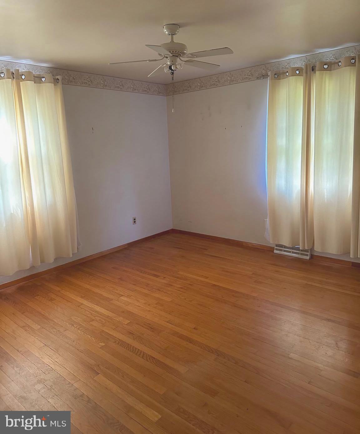 13298 Scotts Mill Road Culpeper, VA 22701 - Photo 4 of 15 Primary bedroom