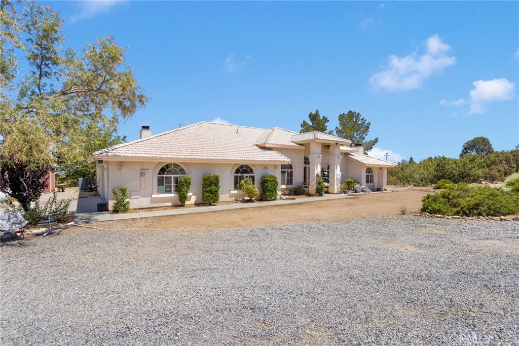 1220 Hollister Road Pinon Hills, CA 92372 - Photo 2 of 49