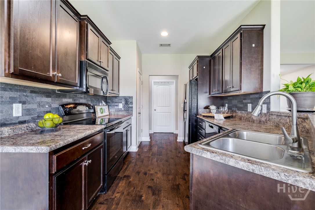 109 Pin Drop Drive Guyton, GA 31312 - Photo 6 of 30