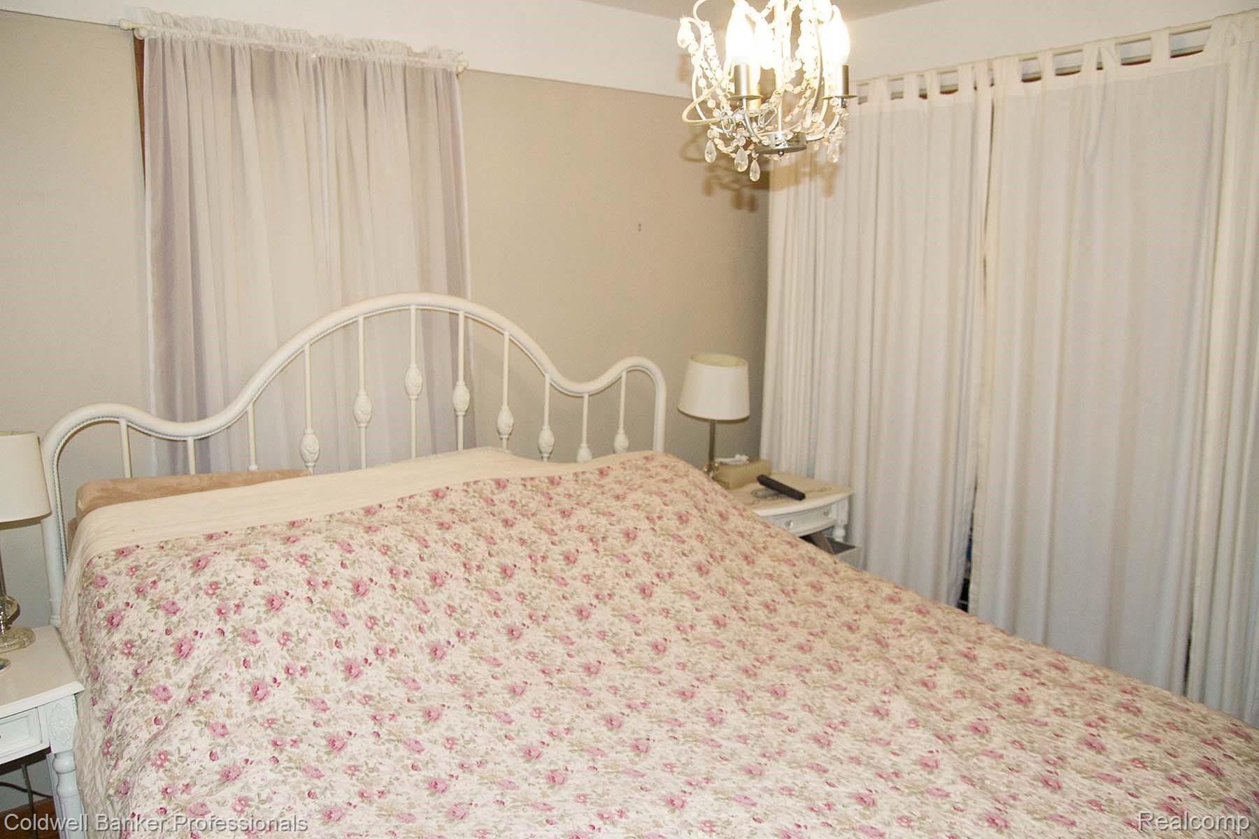 6421 East Pierson Road Flint, MI 48506 - Photo 34 of 59 Pierson (34).jpg