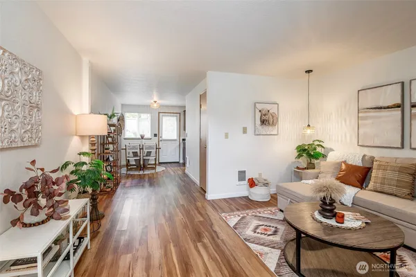 $300,000 | 5714 99th St Court East, Puyallup, WA 98373