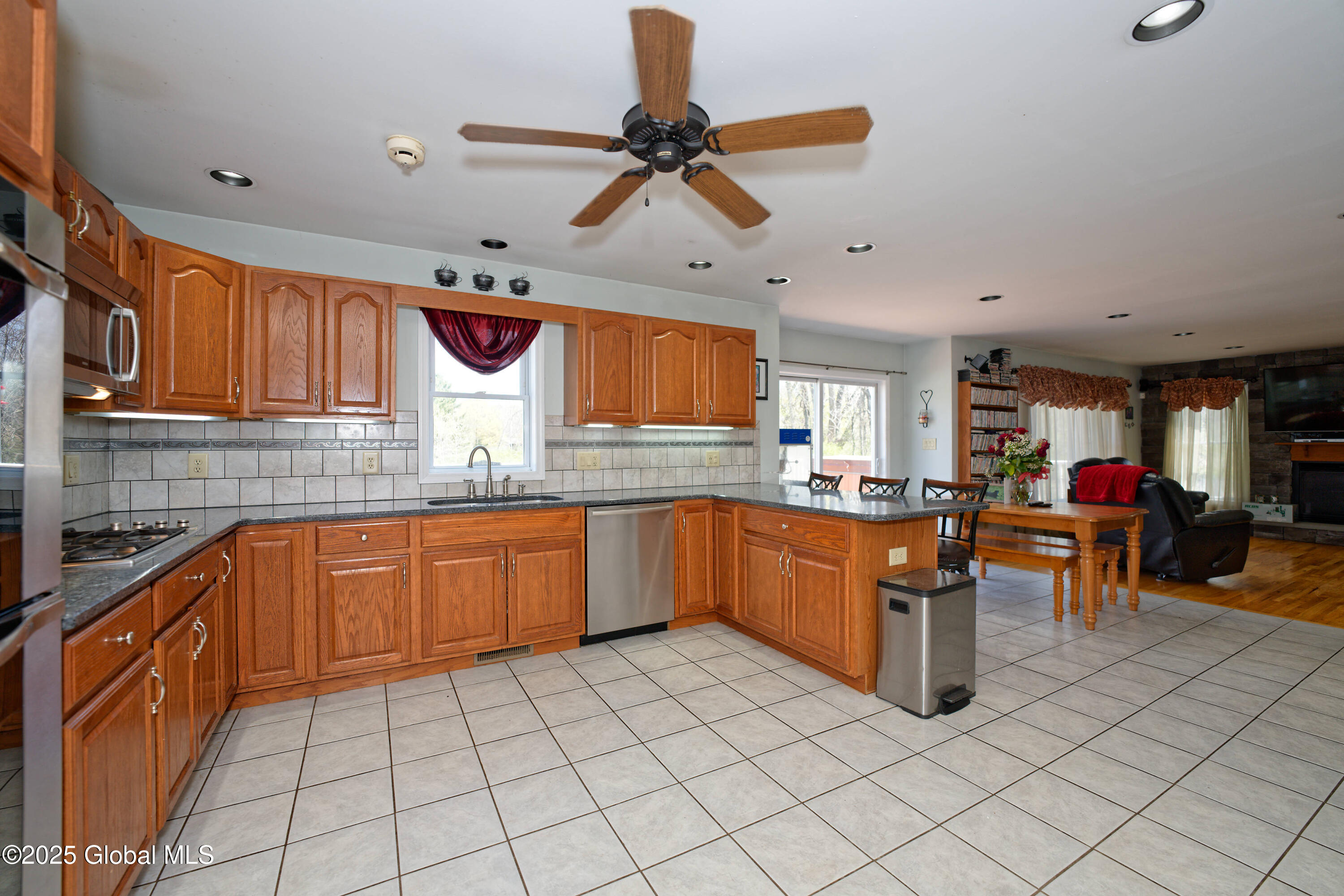 37 Old Hickory Road Brunswick, NY 12180 - Photo 15 of 54 4 Kitchen 5