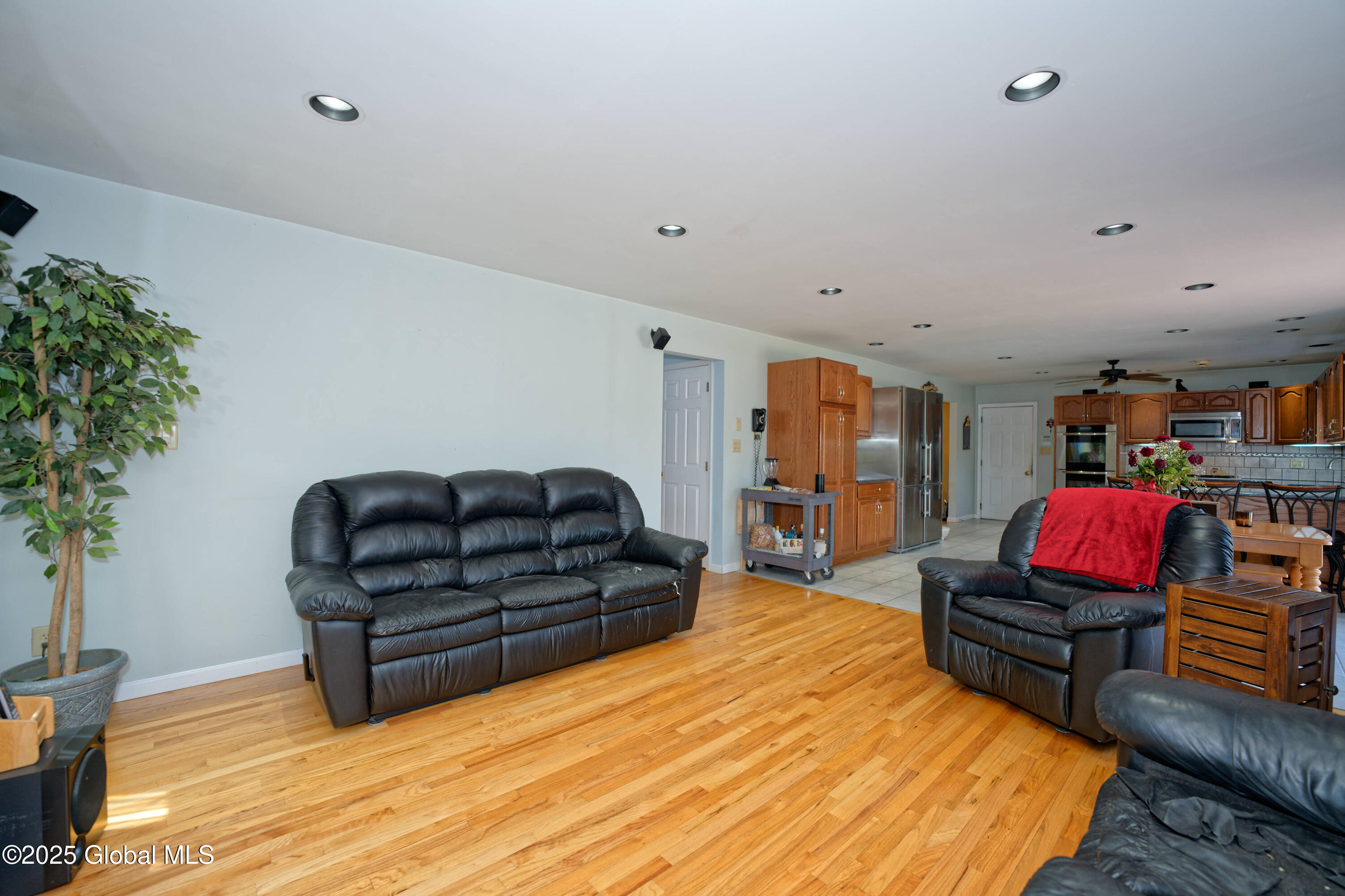 37 Old Hickory Road Brunswick, NY 12180 - Photo 10 of 54 3 Livingroom 4
